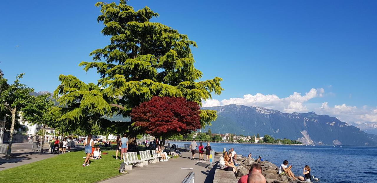 Montreux Holiday Home Luaran gambar