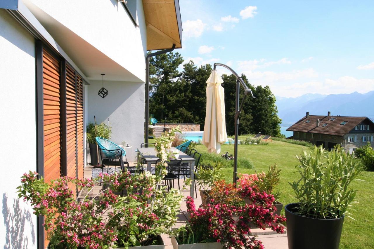 Montreux Holiday Home Luaran gambar