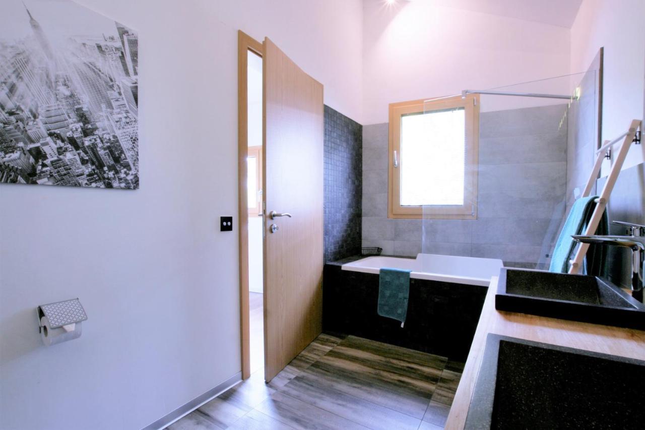 Montreux Holiday Home Luaran gambar