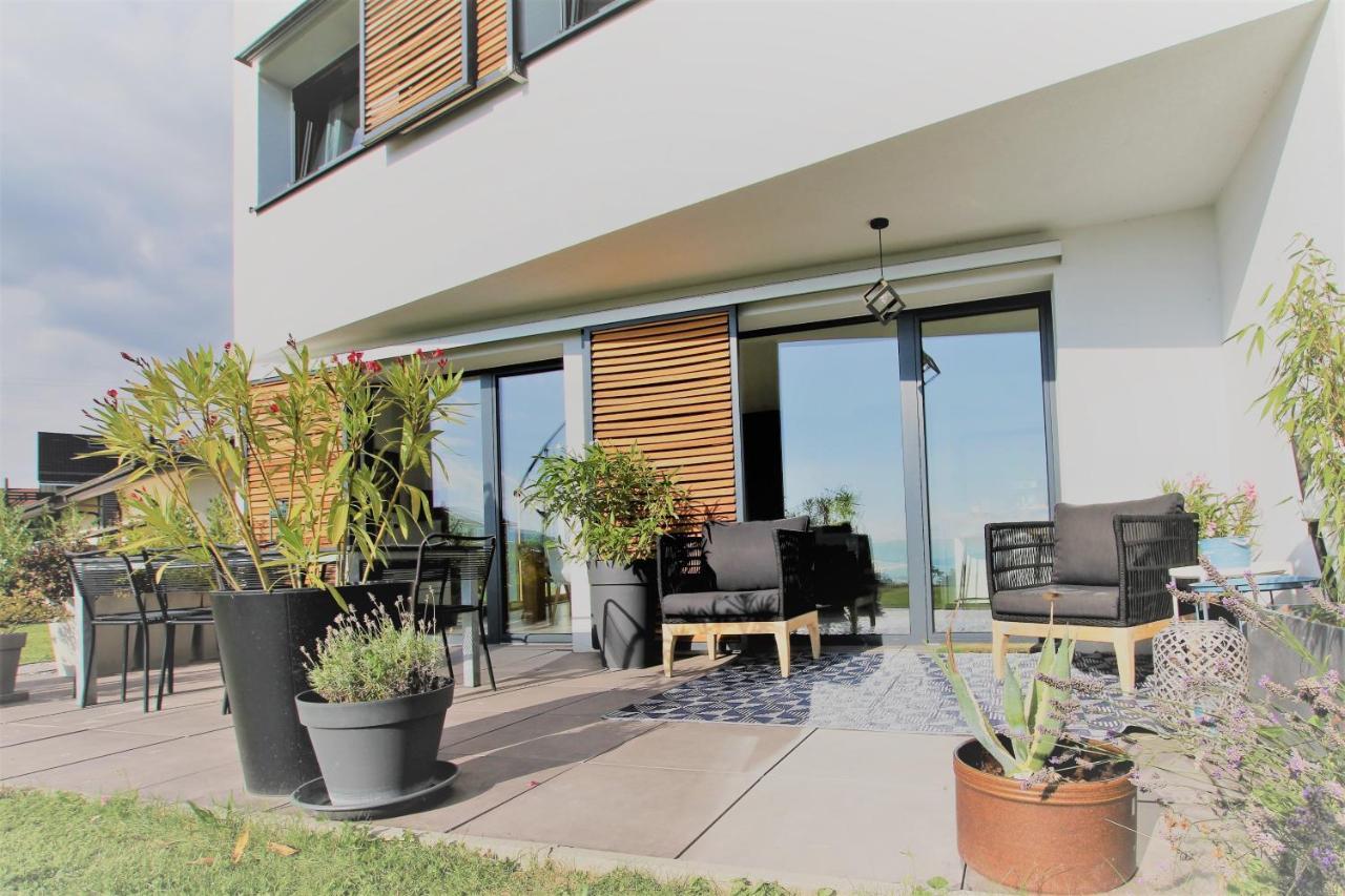 Montreux Holiday Home Luaran gambar
