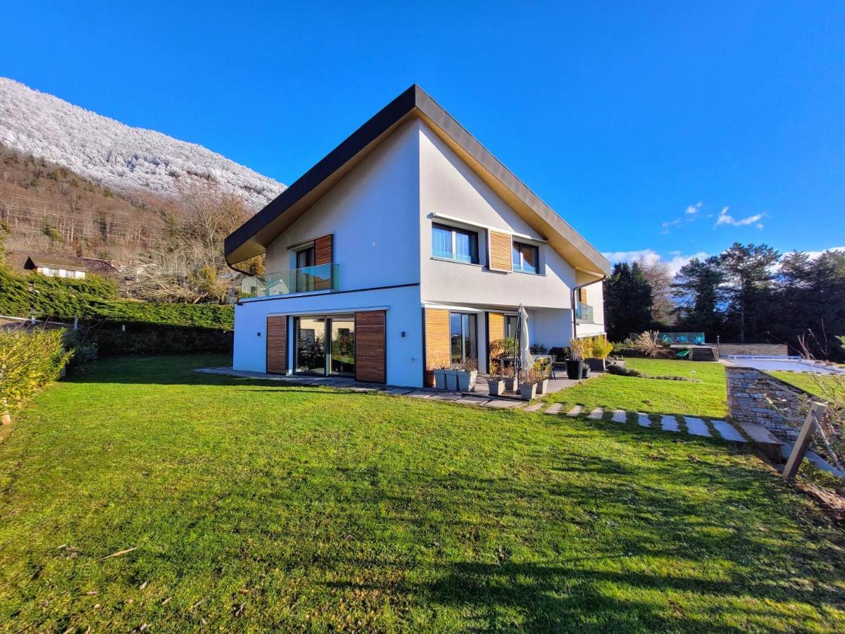 Montreux Holiday Home Luaran gambar