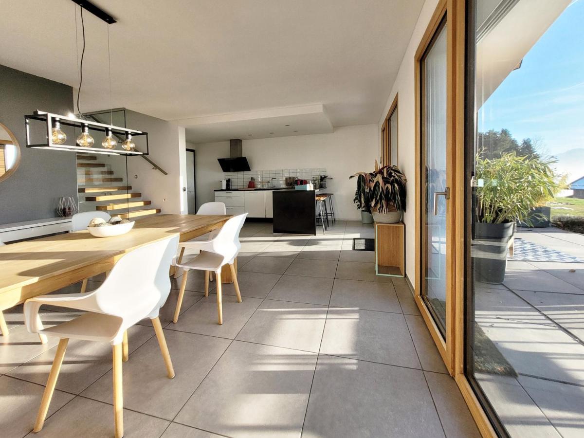 Montreux Holiday Home Luaran gambar