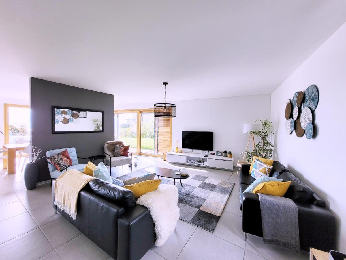 Montreux Holiday Home Luaran gambar