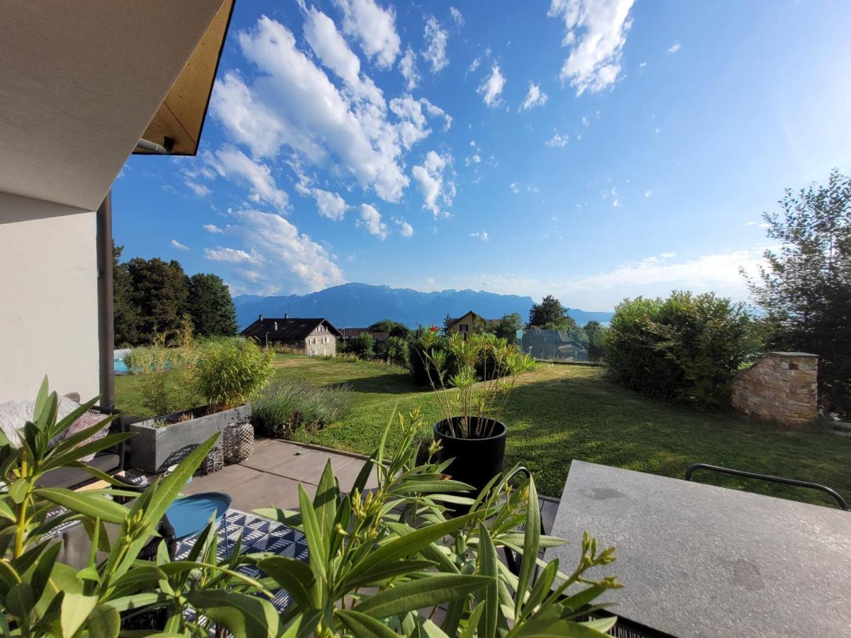 Montreux Holiday Home Luaran gambar