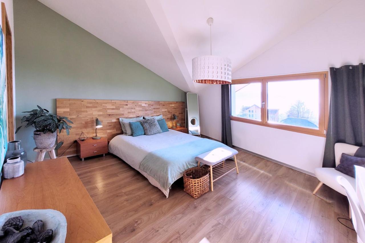 Montreux Holiday Home Luaran gambar