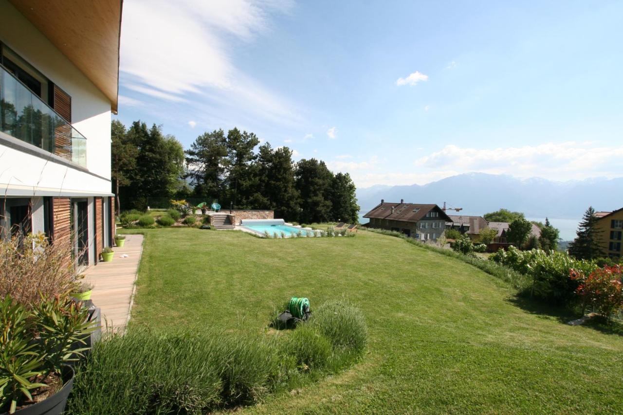 Montreux Holiday Home Luaran gambar