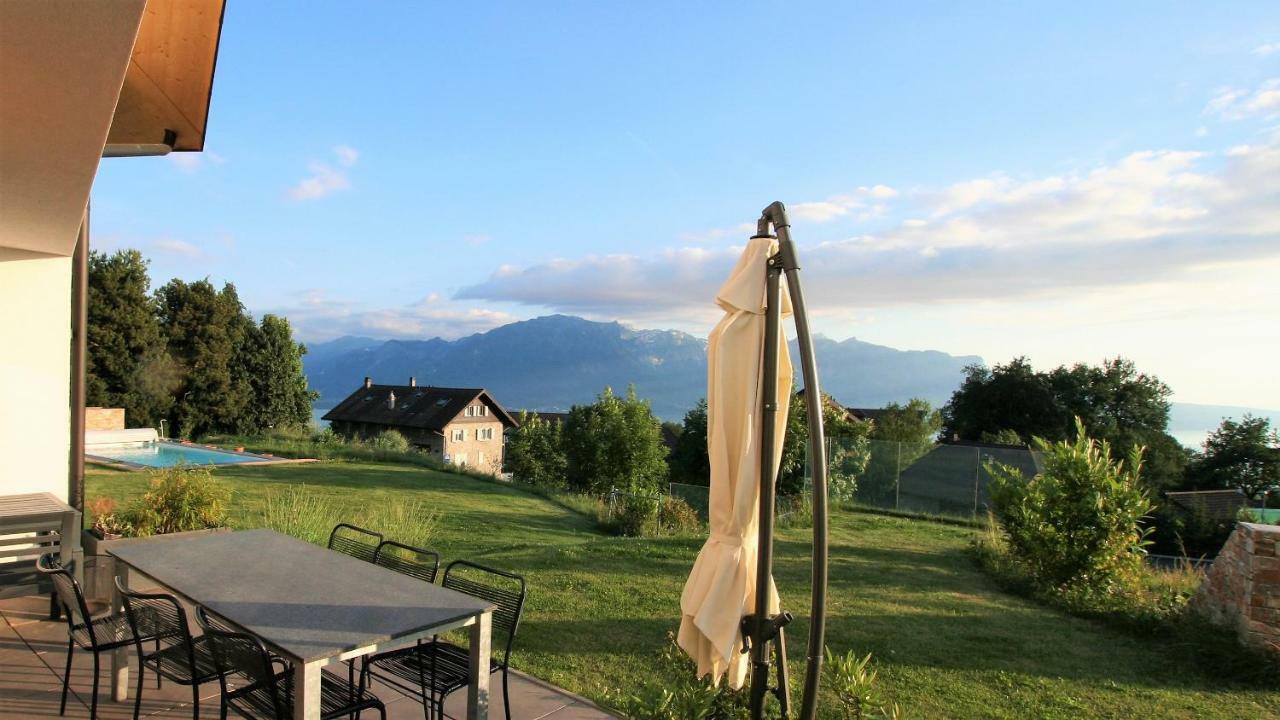 Montreux Holiday Home Luaran gambar