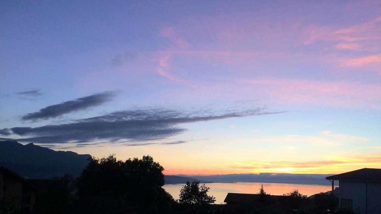 Montreux Holiday Home Luaran gambar